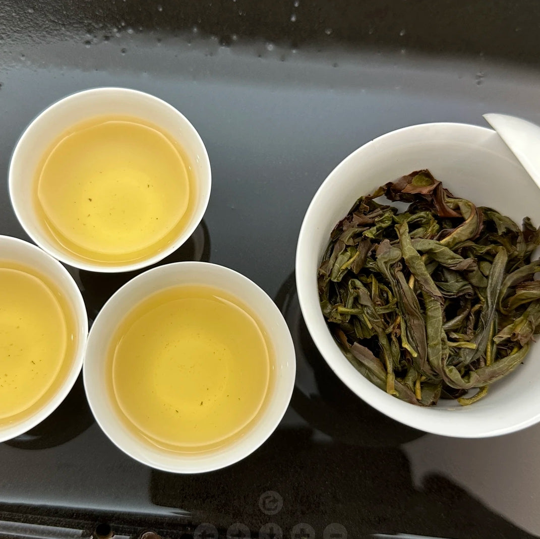 Middle Mountain"Da Wu Ye" Dan Cong Oolong Tea