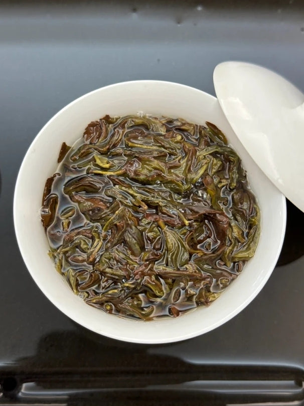 Middle Mountain "Lao Cong Ju Duo Zai" Dan Cong Oolong Tea